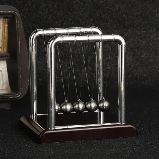 Newton's Cradle ā Stress Relief Gift & Educational Science Toy
